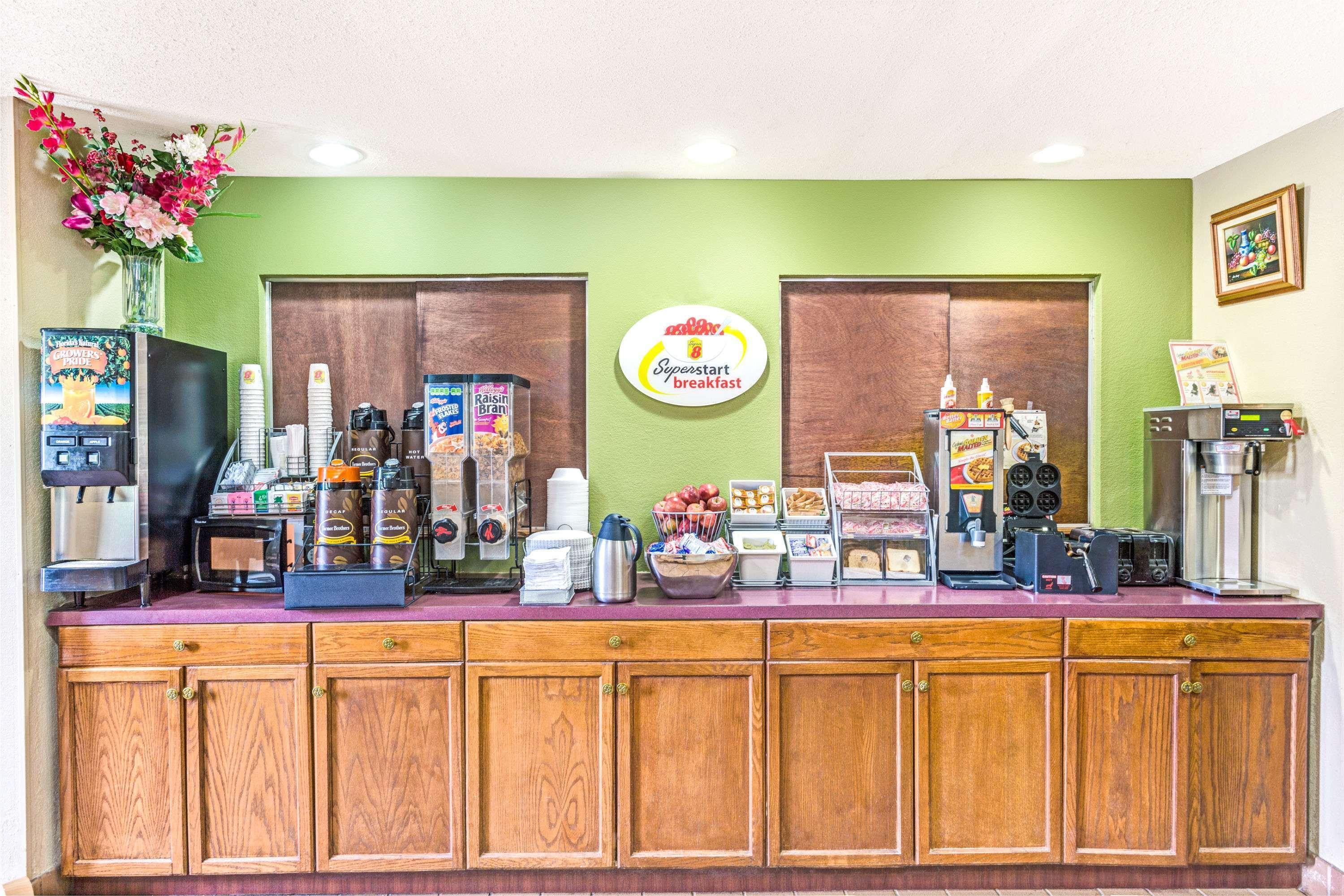 Super 8 By Wyndham Dawsonville Exterior foto