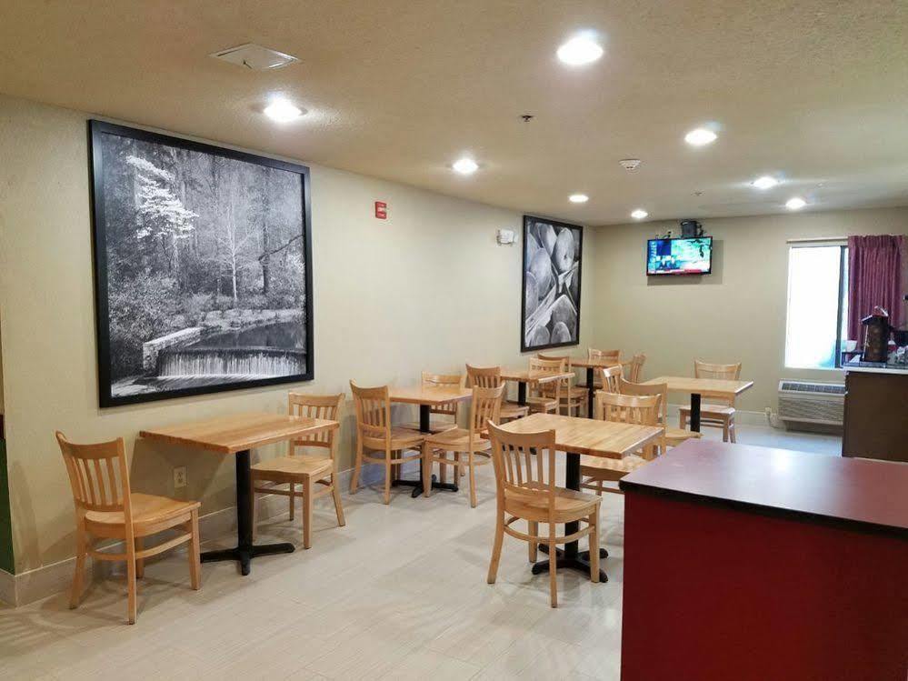 Super 8 By Wyndham Dawsonville Exterior foto